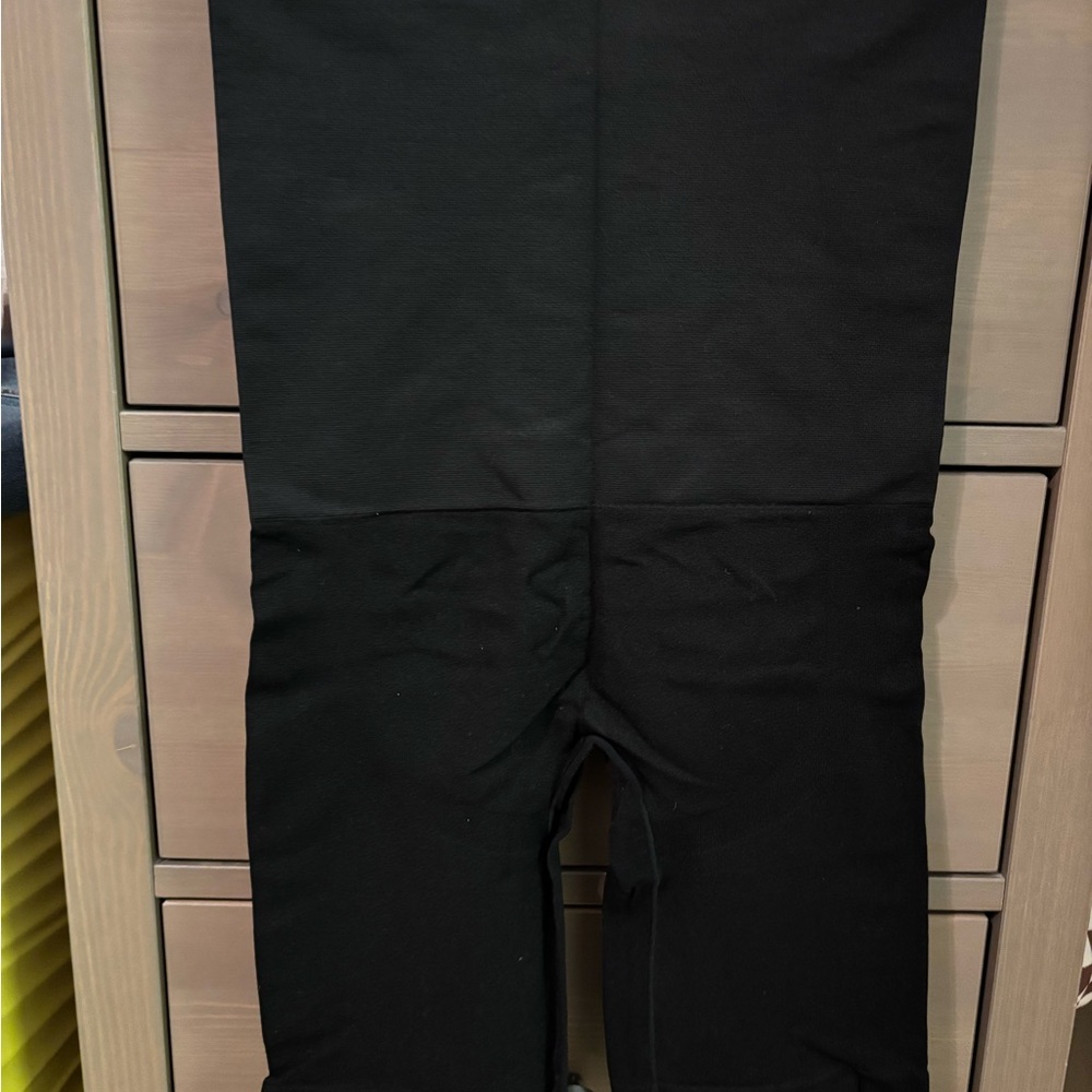 Empetua High-Waisted Shaper Shorts - Picture 3 of 6